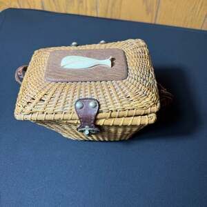 Vintage Nantucket Lightship Basket Purse with Whale Scrimshaw Lid, 8.5"